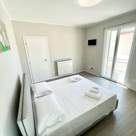 Ipnotica - Panoramic Views Exquisite Pool - Sleeps 7 - Very Stylish San Gregorio (Perugia)