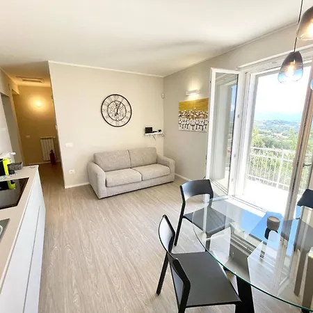 Villa Ipnotica - Panoramic Views Exquisite Pool - Sleeps 7 - Very Stylish