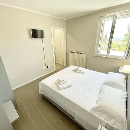 Ipnotica - Panoramic Views Exquisite Pool - Sleeps 7 - Very Stylish * San Gregorio (Perugia)