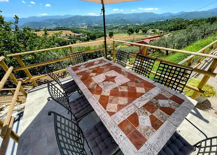 Villa Ipnotica - Panoramic Views Exquisite Pool - Sleeps 7 - Very Stylish *