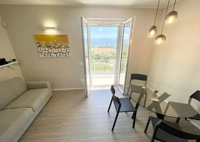 Villa Ipnotica - Panoramic Views Exquisite Pool - Sleeps 7 - Very Stylish