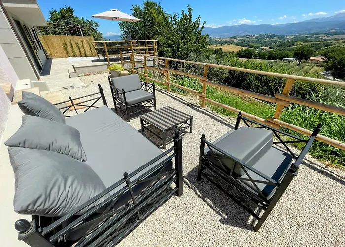 Villa Ipnotica - Panoramic Views Exquisite Pool - Sleeps 7 - Very Stylish *